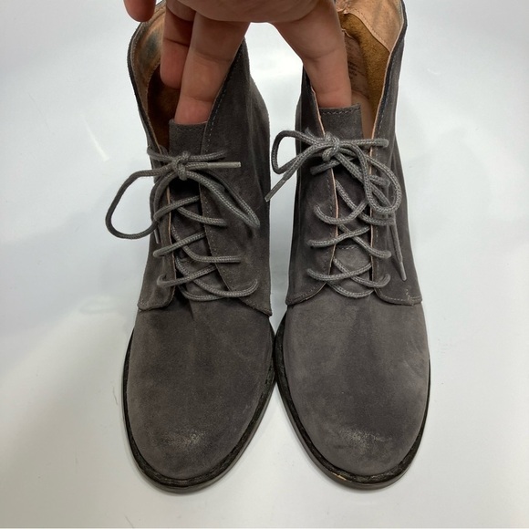 Seychelles Anthropologie Brand gray suede leather heel lace up booties size 9.5 - Picture 3 of 11